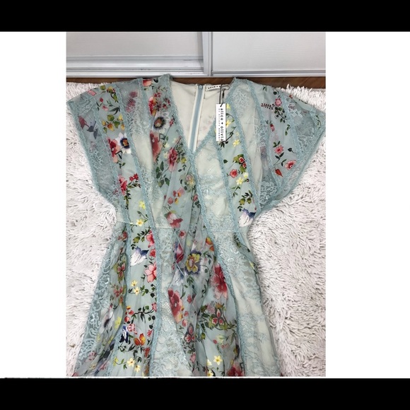 Alice + Olivia Kadence Silk Dress - Picture 4 of 8